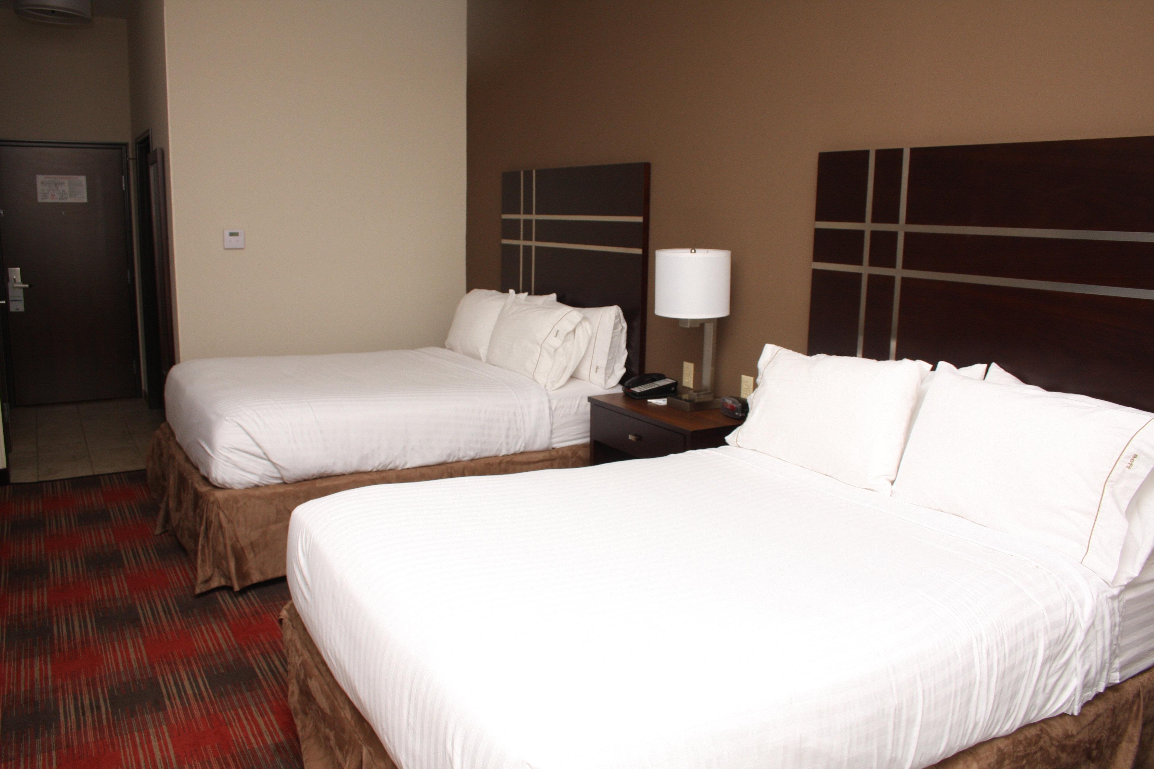 Holiday Inn Express & Suites Cumberland - La Vale By Ihg Esterno foto