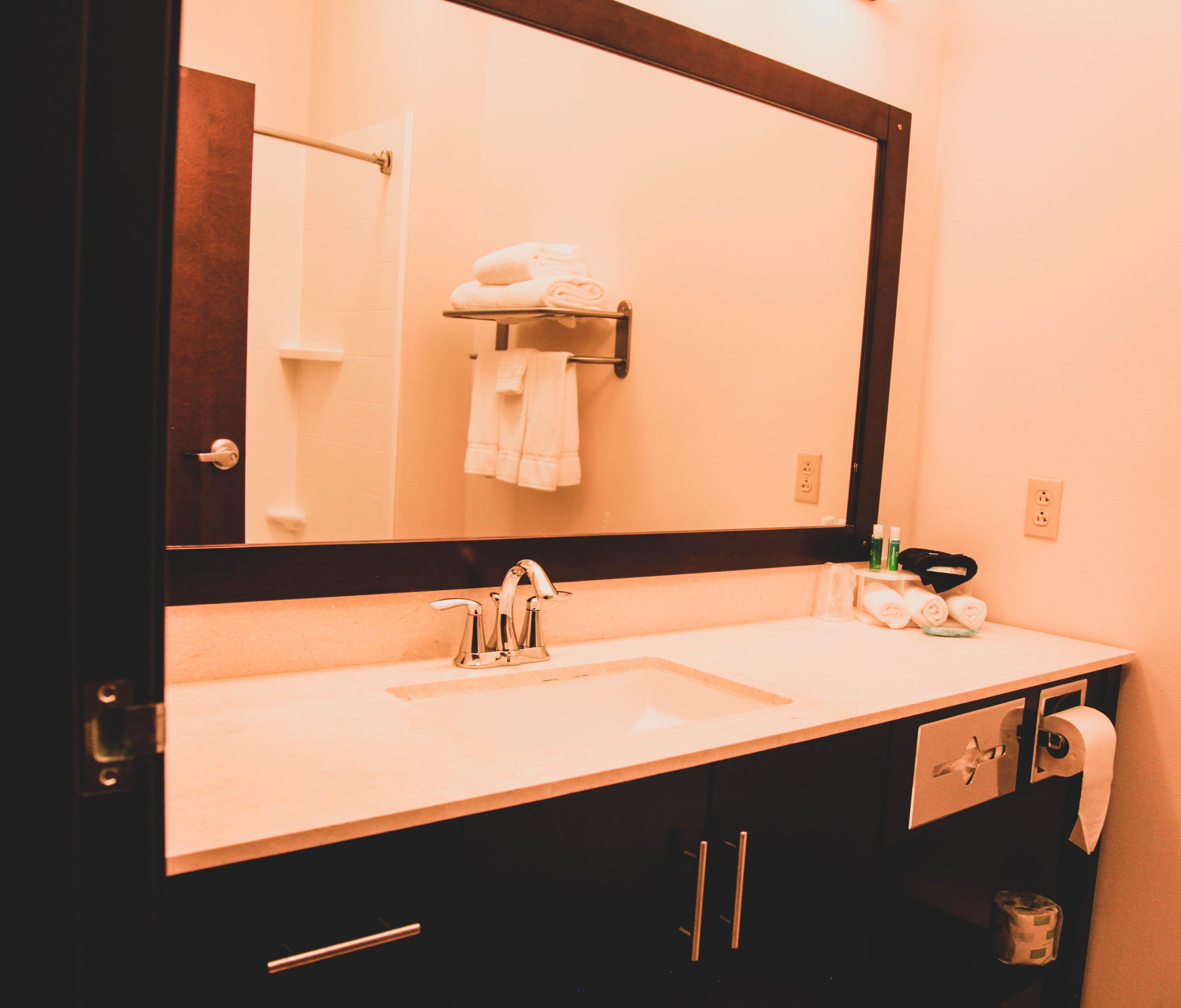 Holiday Inn Express & Suites Cumberland - La Vale By Ihg Esterno foto