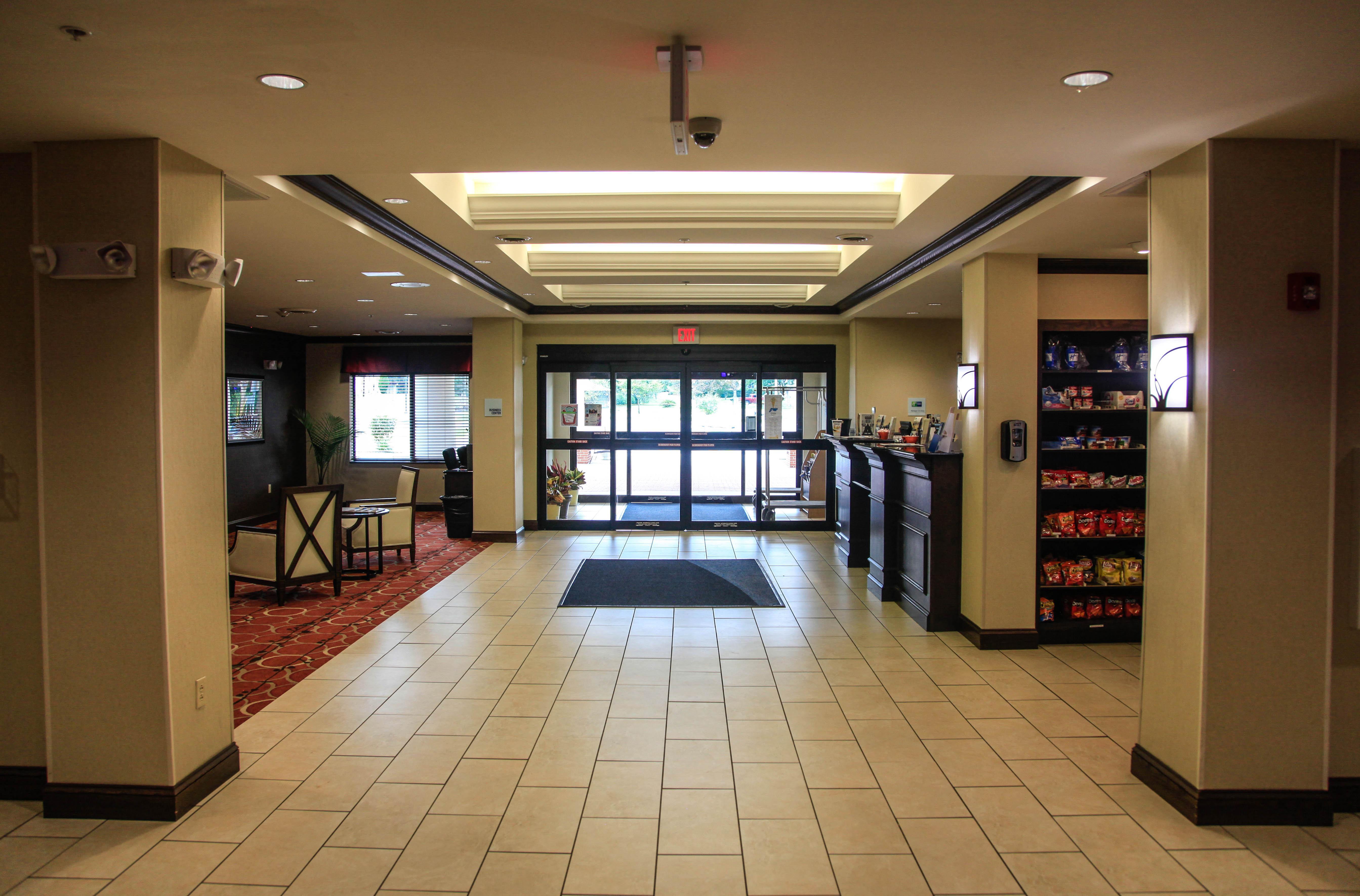 Holiday Inn Express & Suites Cumberland - La Vale By Ihg Esterno foto