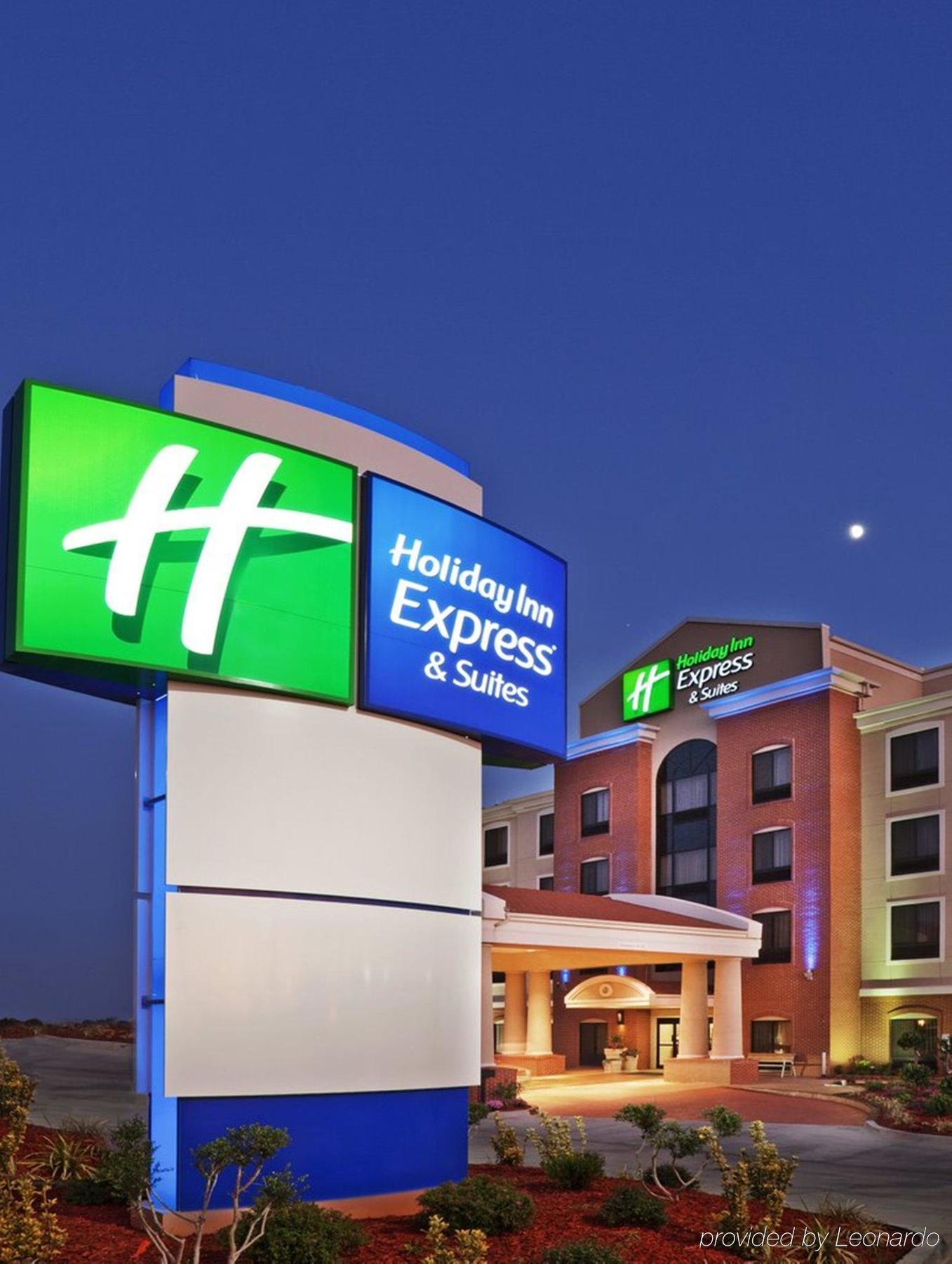 Holiday Inn Express & Suites Cumberland - La Vale By Ihg Esterno foto