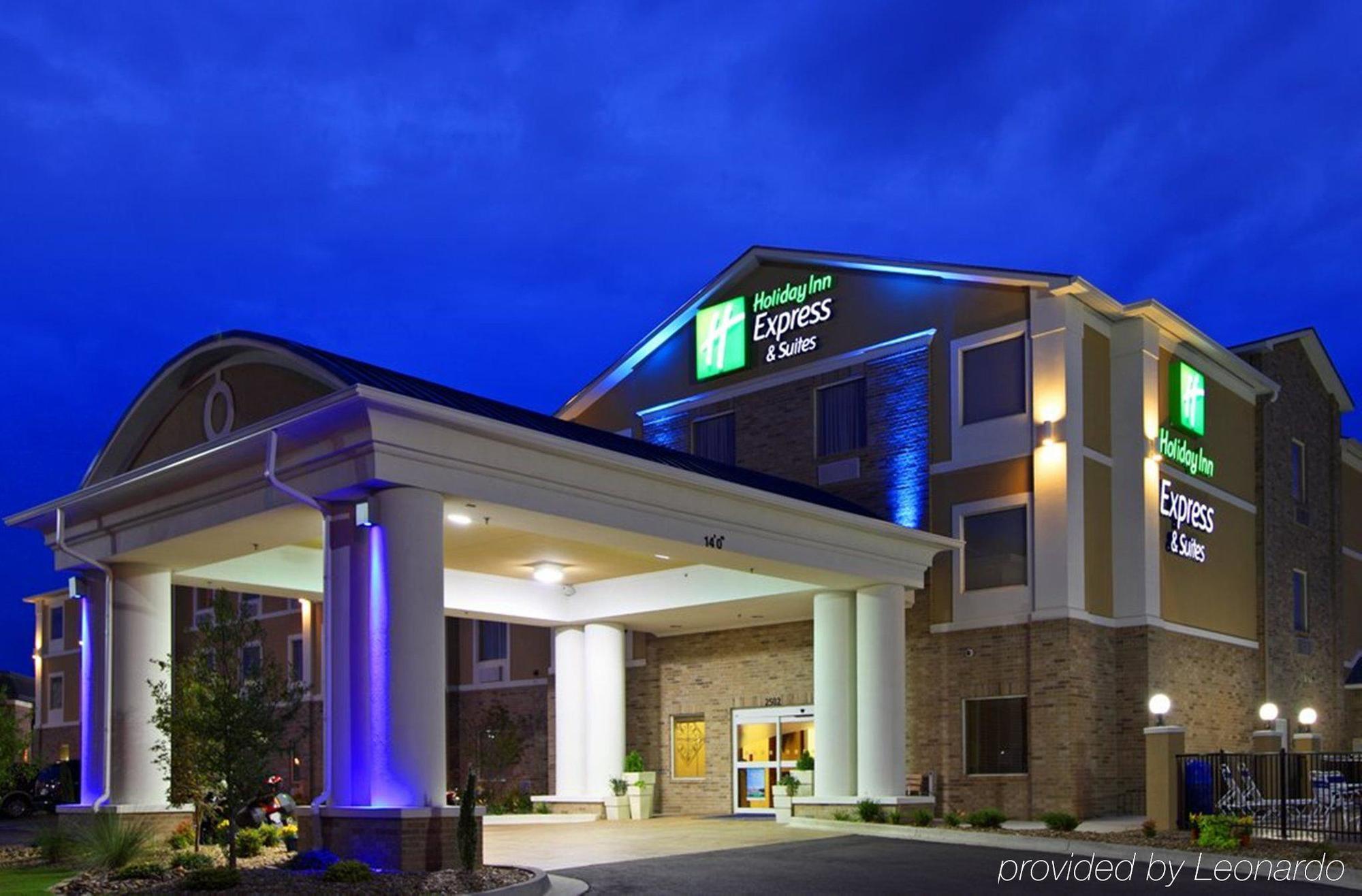 Holiday Inn Express & Suites Cumberland - La Vale By Ihg Esterno foto